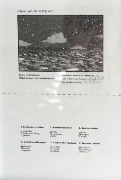 Alanna Dongowski "SWT 17 (1852021)" 2021 pencil on print. Passive Aggressive, Galerie Sandra Bürgel, Berlin 2021