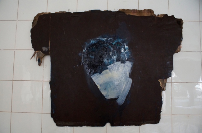 Klaus Winichner, "Peireira", 2021, Pigment (Phtalo Turquoise, Zinkweiß), Mohnöl auf Schichtholz 71 x 53 cm, Galerie Sandra Bürgel, Berlin